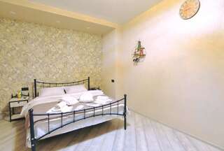 Отель Hotisi Hotel Тбилиси Стандартный номер с кроватью размера -6